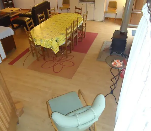 Holiday home Domaine De La Pinsonniere La Liviniere