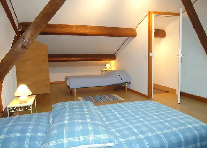 Holiday home Domaine De La Pinsonniere La Liviniere